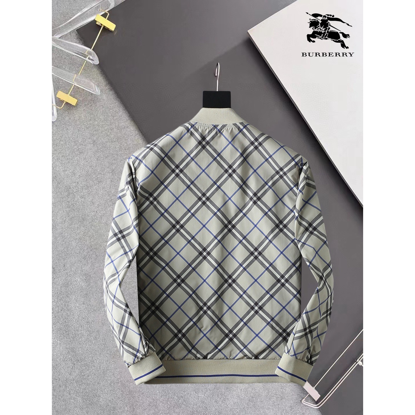 <p>BURBERRY 夹克外套(时尚设计师款)</p>