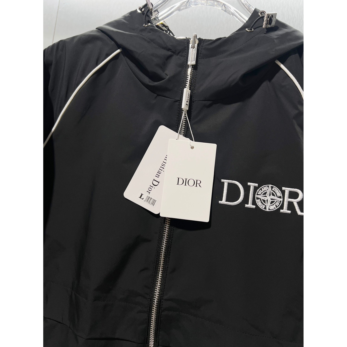 <p>DIOR 双面穿夹克外套(黑)</p>