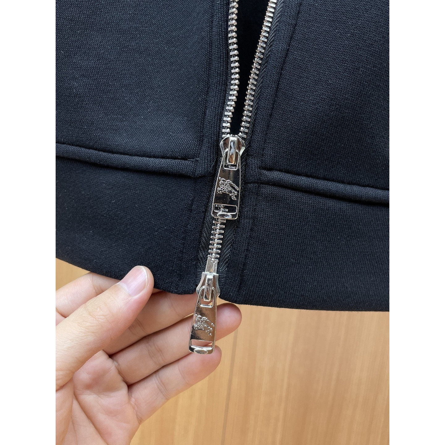<p>BURBERRY 精品外套(黑)</p>