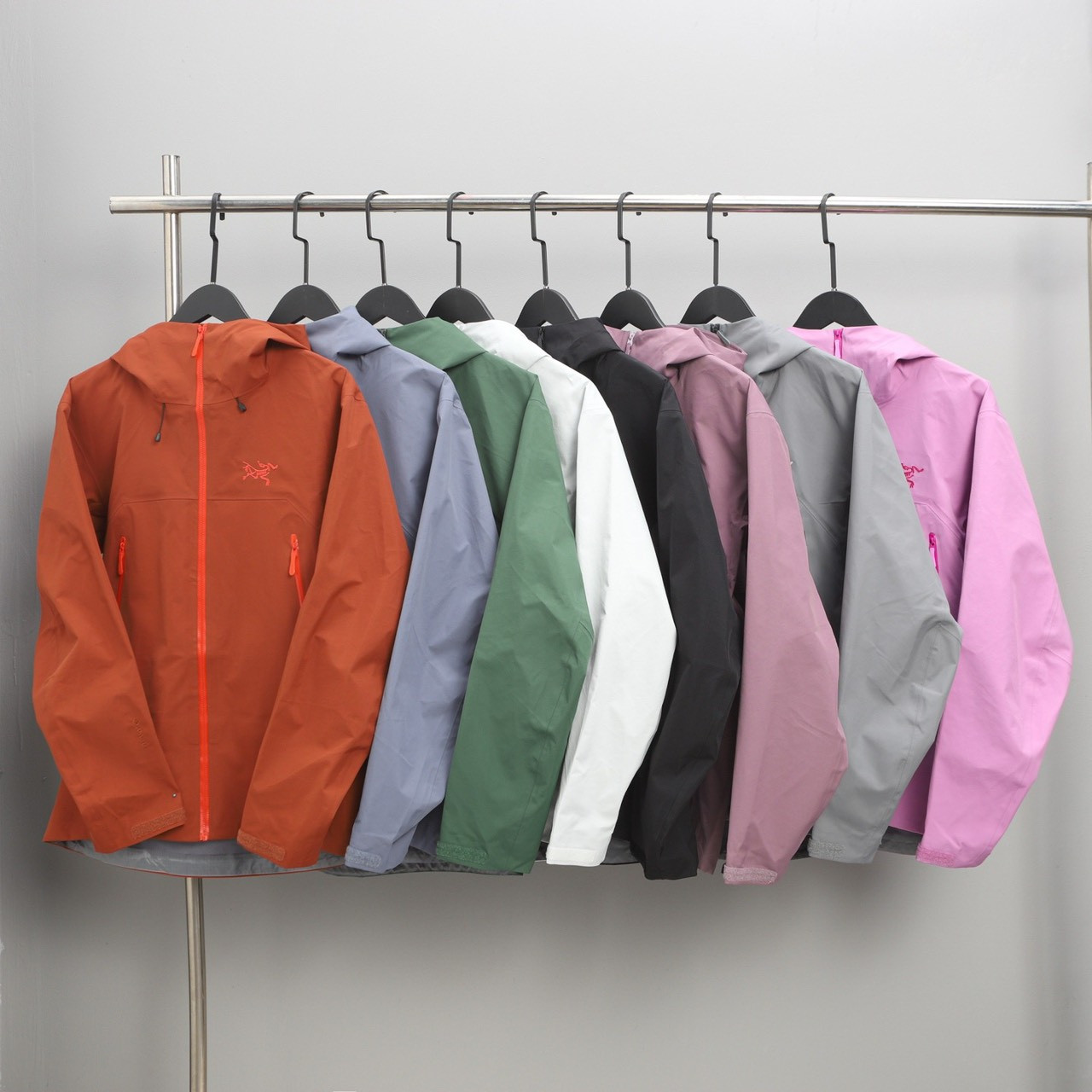 <p>Arc'teryx Bate SL 轻质透气连帽冲锋衣(橙)</p>