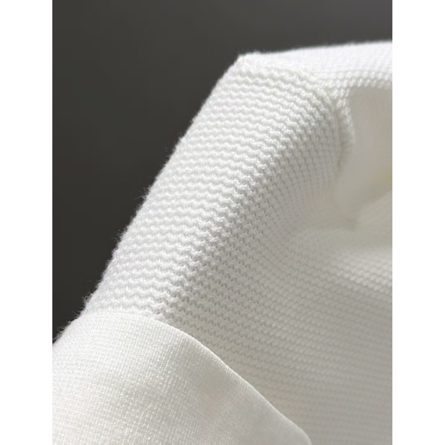<p>GUCCI&nbsp;高品质男士毛衣(白)</p>