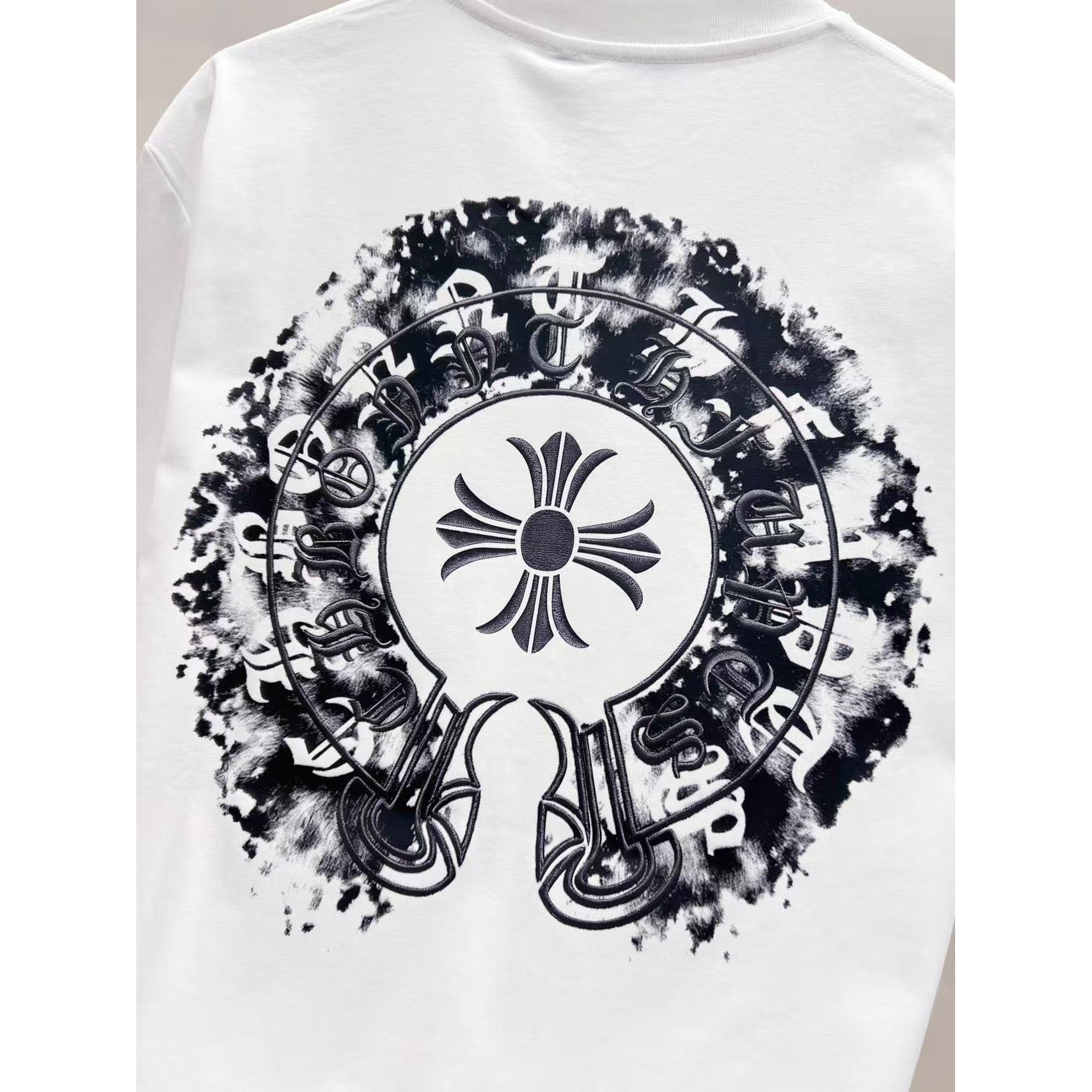 <p>CHROME HEARTS 短袖圆领T恤(白)</p>