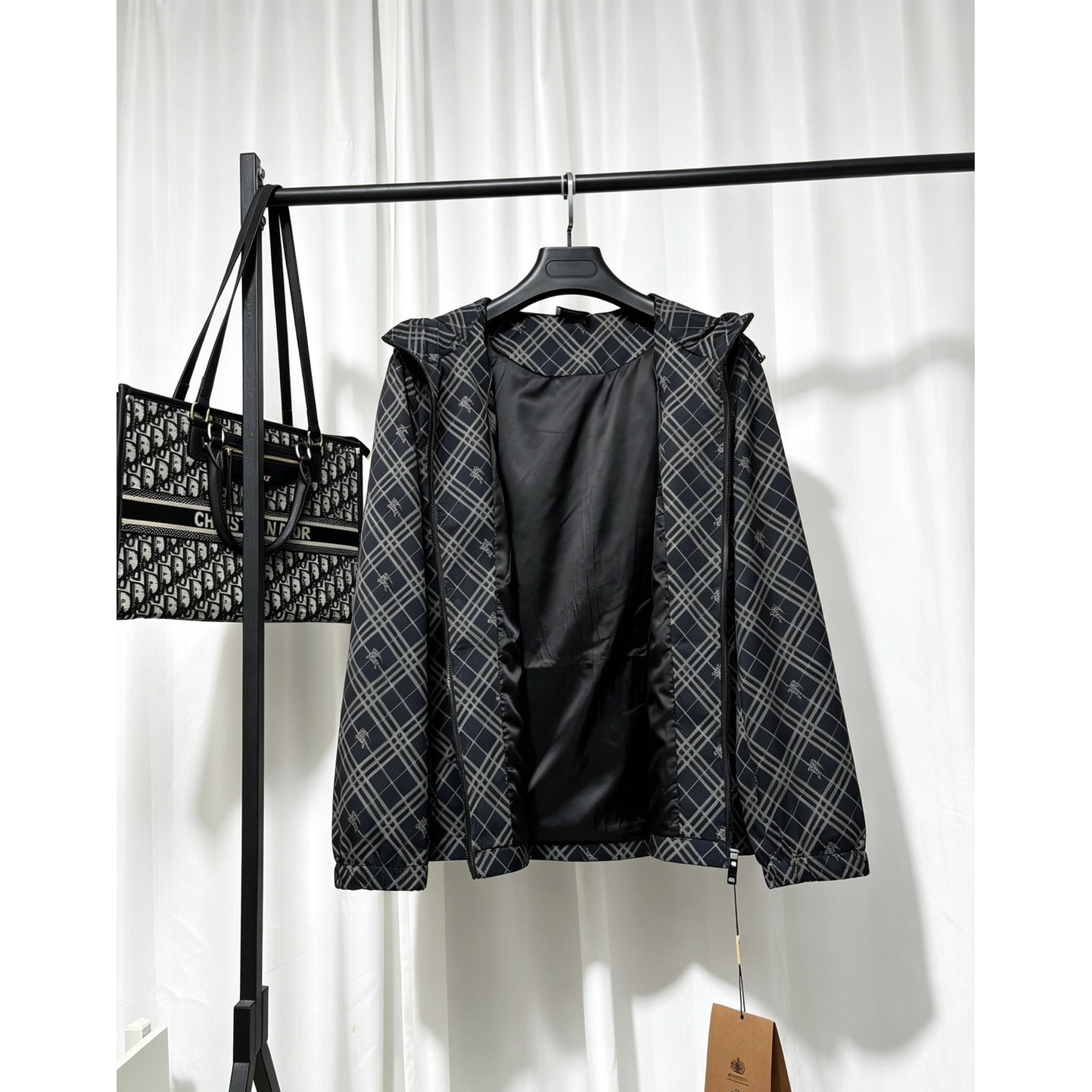 <p>Burberry 夹克外套</p>