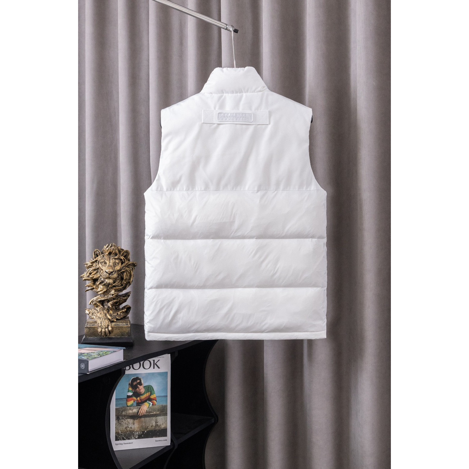 <p>Canada Goose Paradigm Freestyle Vest 2057MW羽绒服马甲(白色)</p>