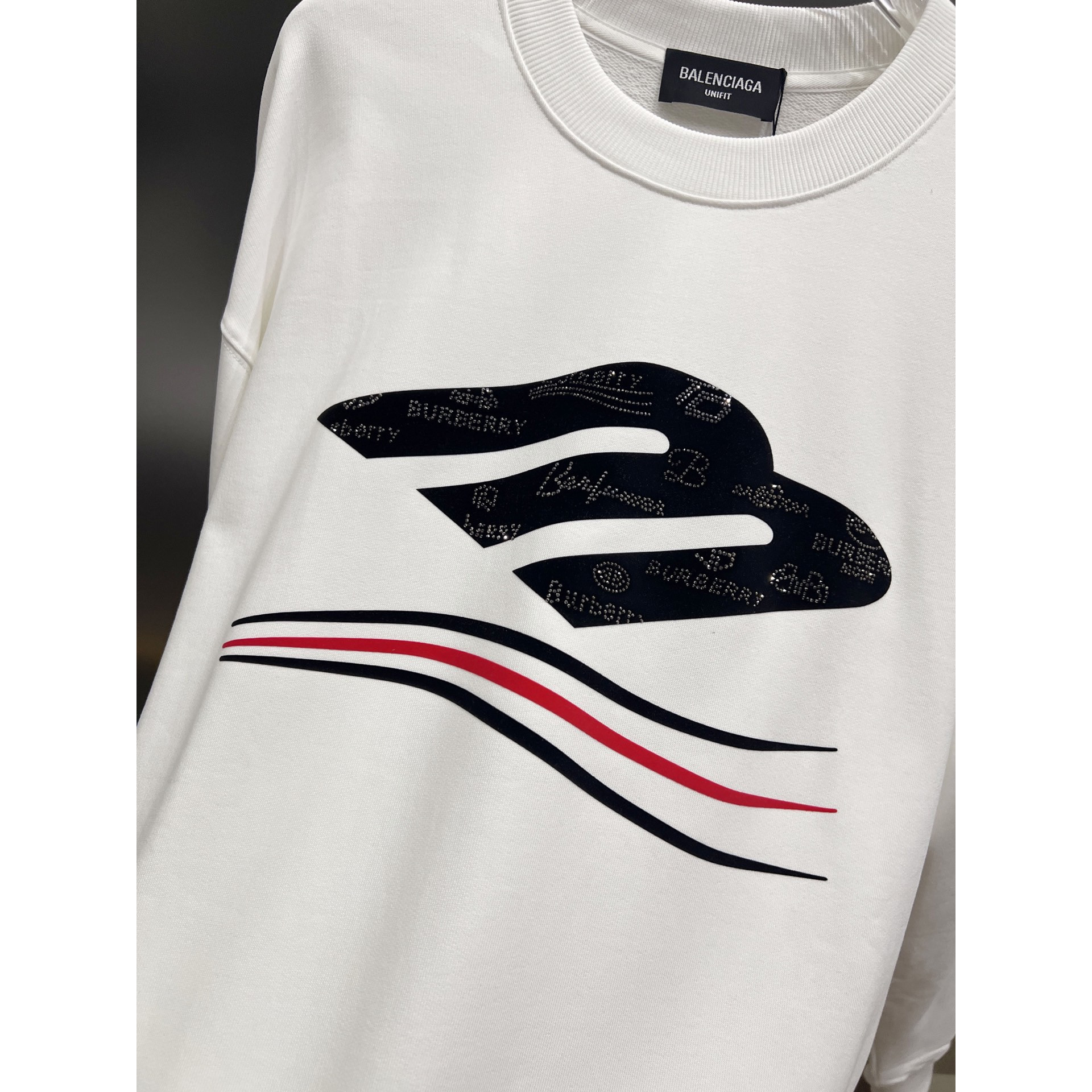 <p>Balenciaga 圆领长袖卫衣(白)</p>