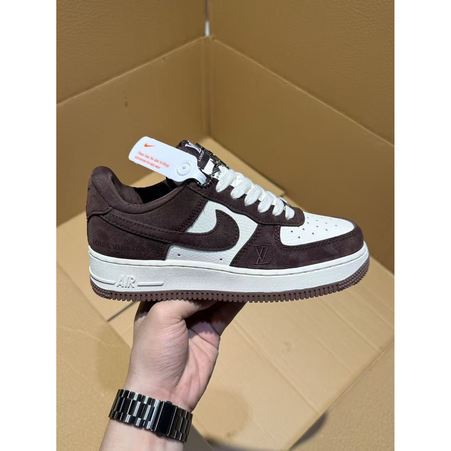 <p>Nike Air Force 1 '07空军一号 中帮百搭休闲运动板鞋</p>