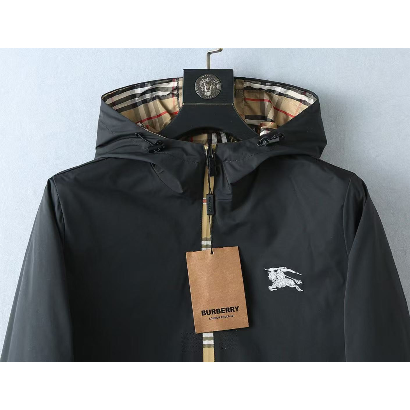 <p>BURBERRY 男士夹克外套(800879)</p>