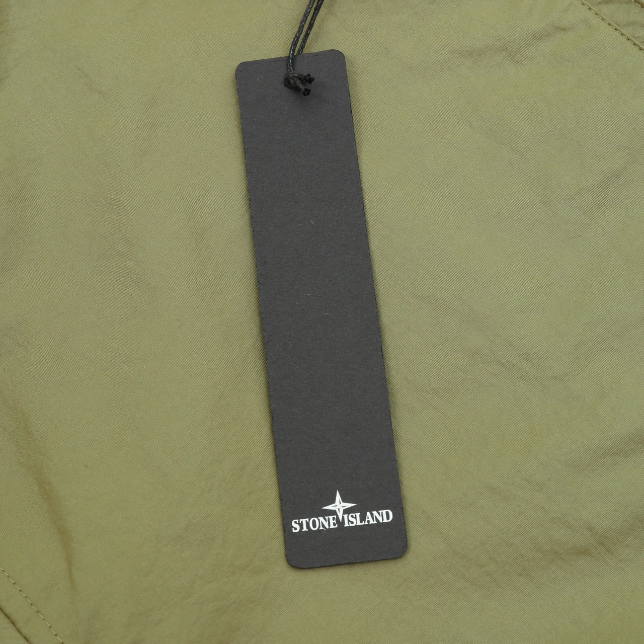 <p>Stone Island 防风防水户外风衣外套(綠)</p>