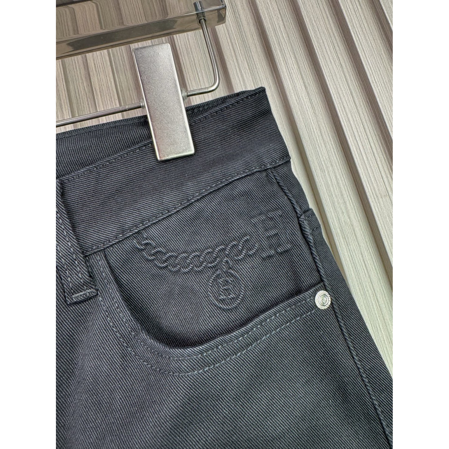 <p>Hermes 休閒牛仔褲</p>