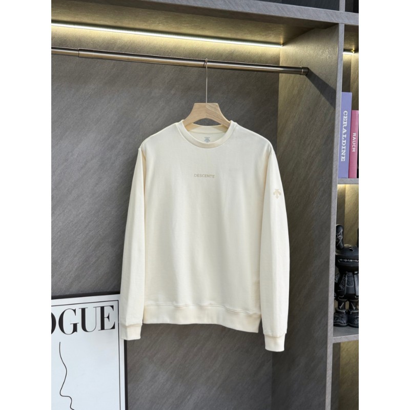 <p>DESCENTE 長袖圓領上衣</p>