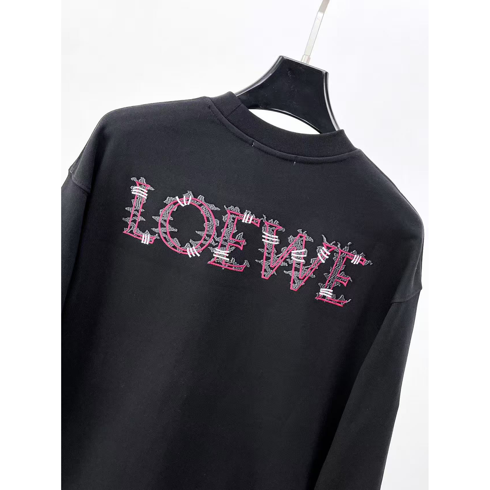 <p>LOEWE&nbsp;圓領長袖T恤(黑)</p>