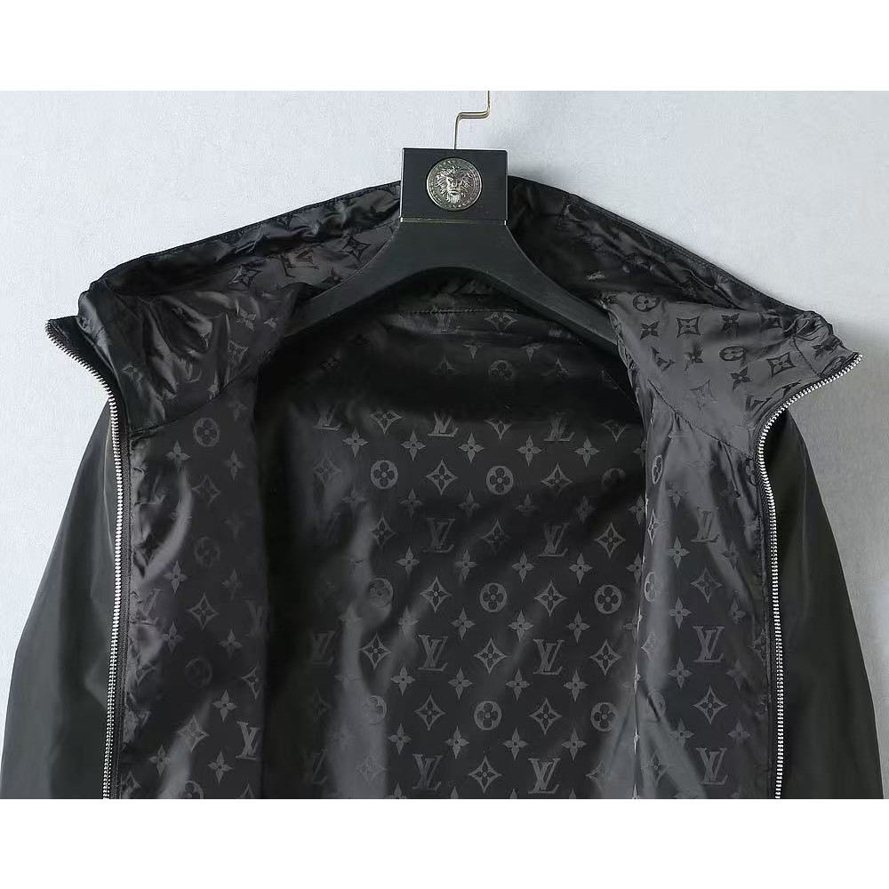 <p>LV 男士夹克外套(黑)</p>
