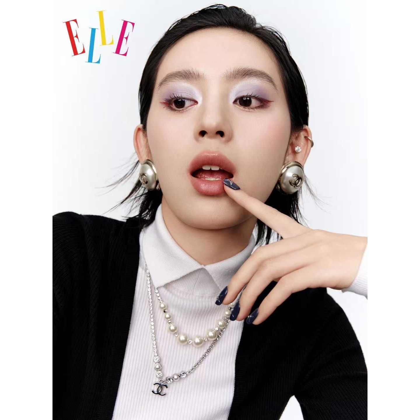 <p>CHANEL&nbsp; 银色水钻珍珠项链</p>