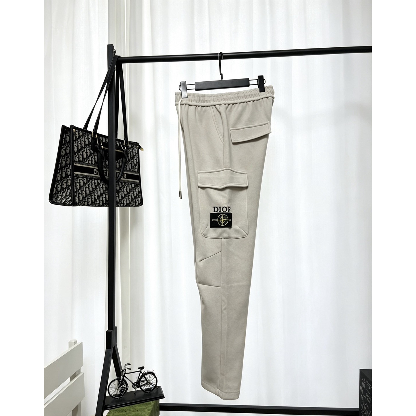 <p>Dior 休闲长裤</p>