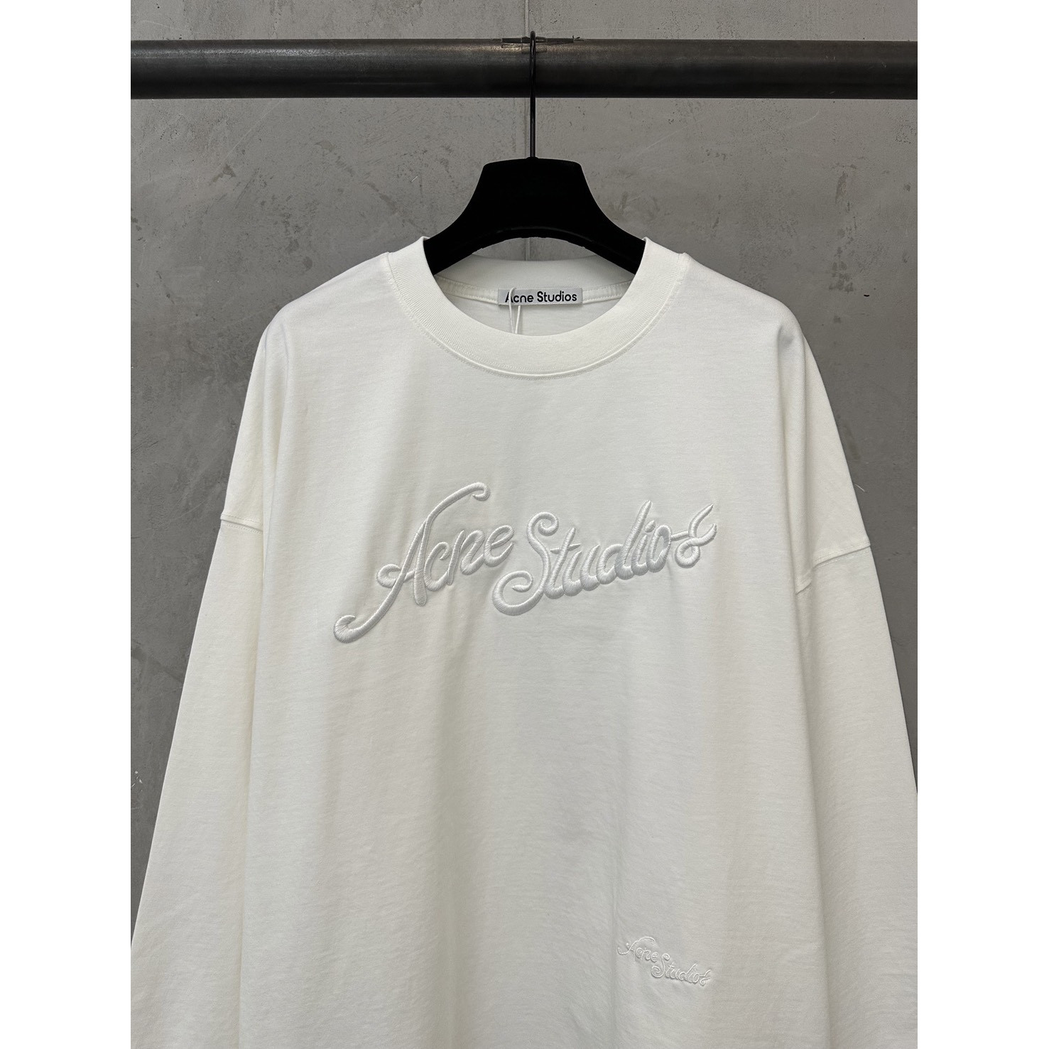 <p>Acne Studio 立体字母刺绣徽标圆领长袖T恤(白)</p>