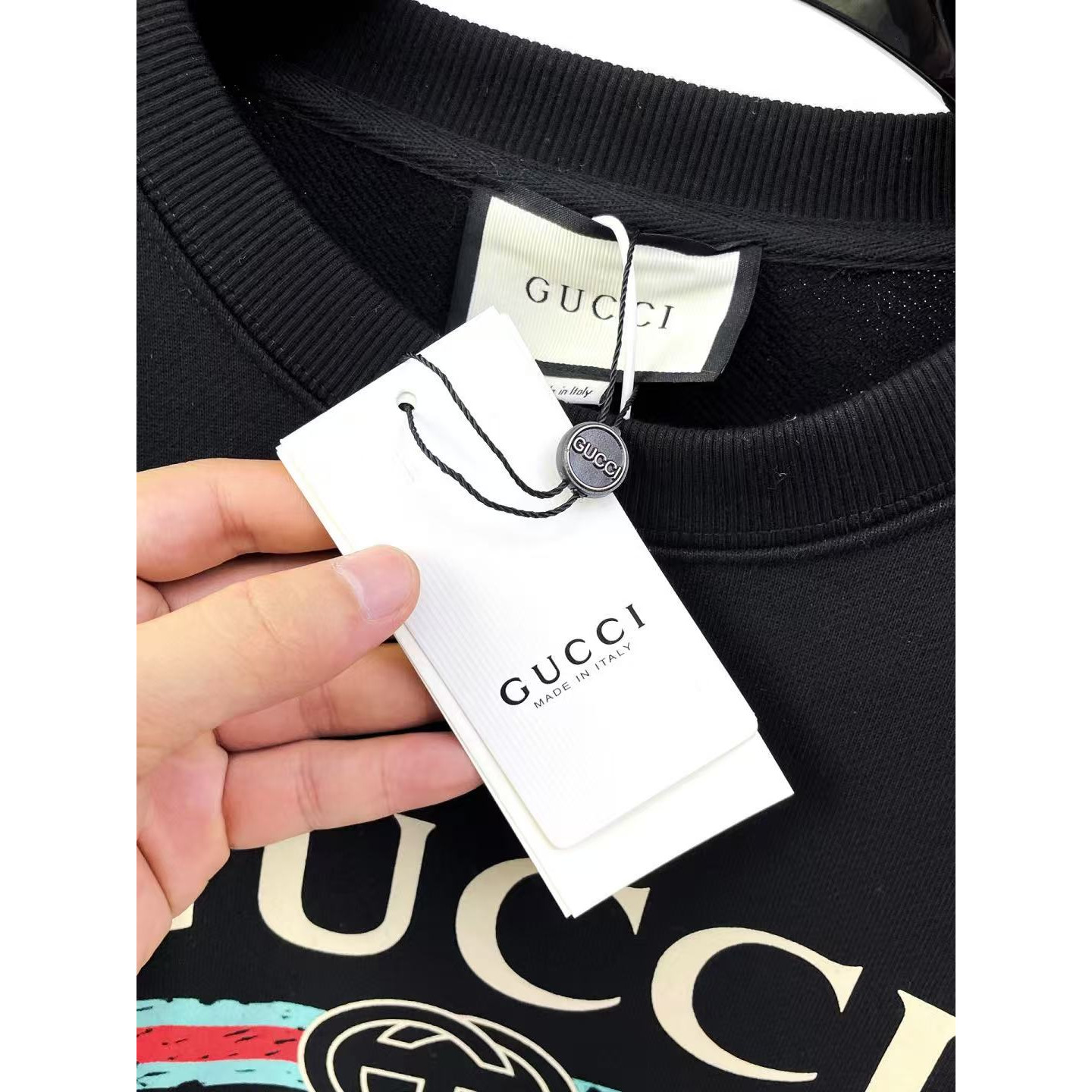 <p>GUCCI 圆领卫衣(黑)</p>