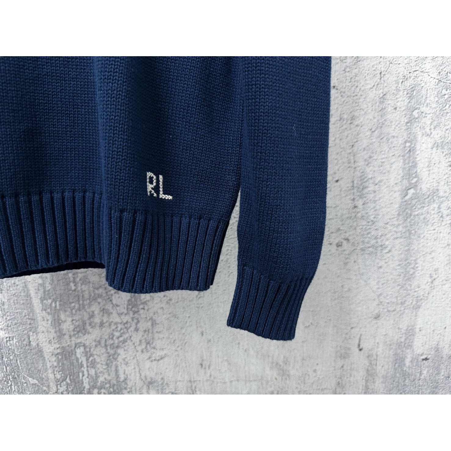 <p>Ralph Lauren 宽松版棉圆领针织衫(深藍)</p>