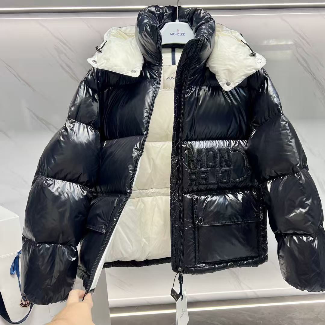 <p>MONCLER Abbaye面包服漆面尼龙女士羽绒服(黑色)</p>