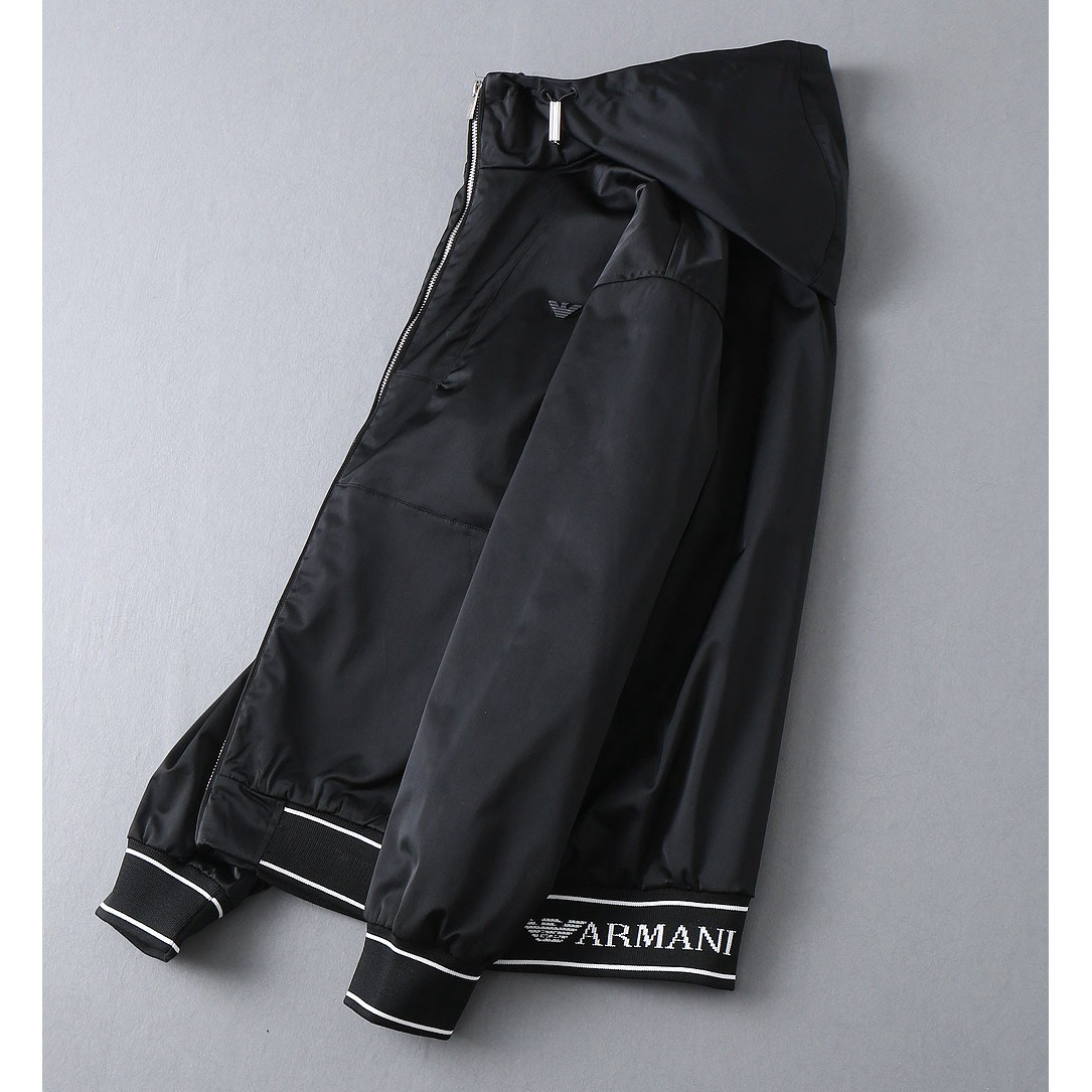 <p>Giorgio_Armani 新款男士夹克外套</p>