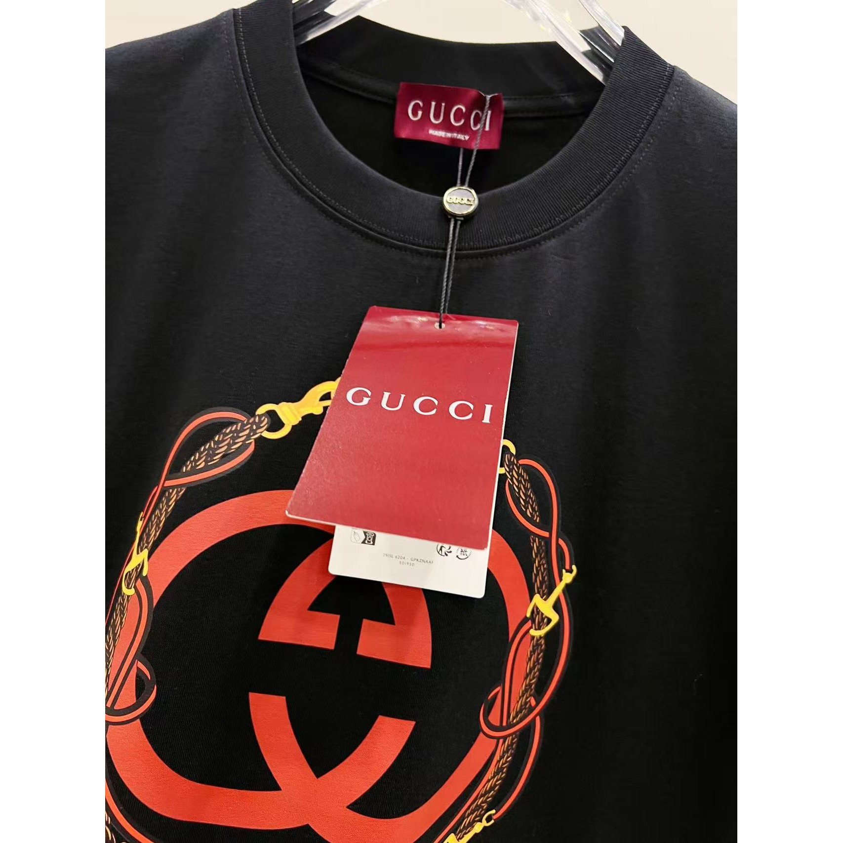 <p>Gucci 纯棉短袖T恤(黑)</p>