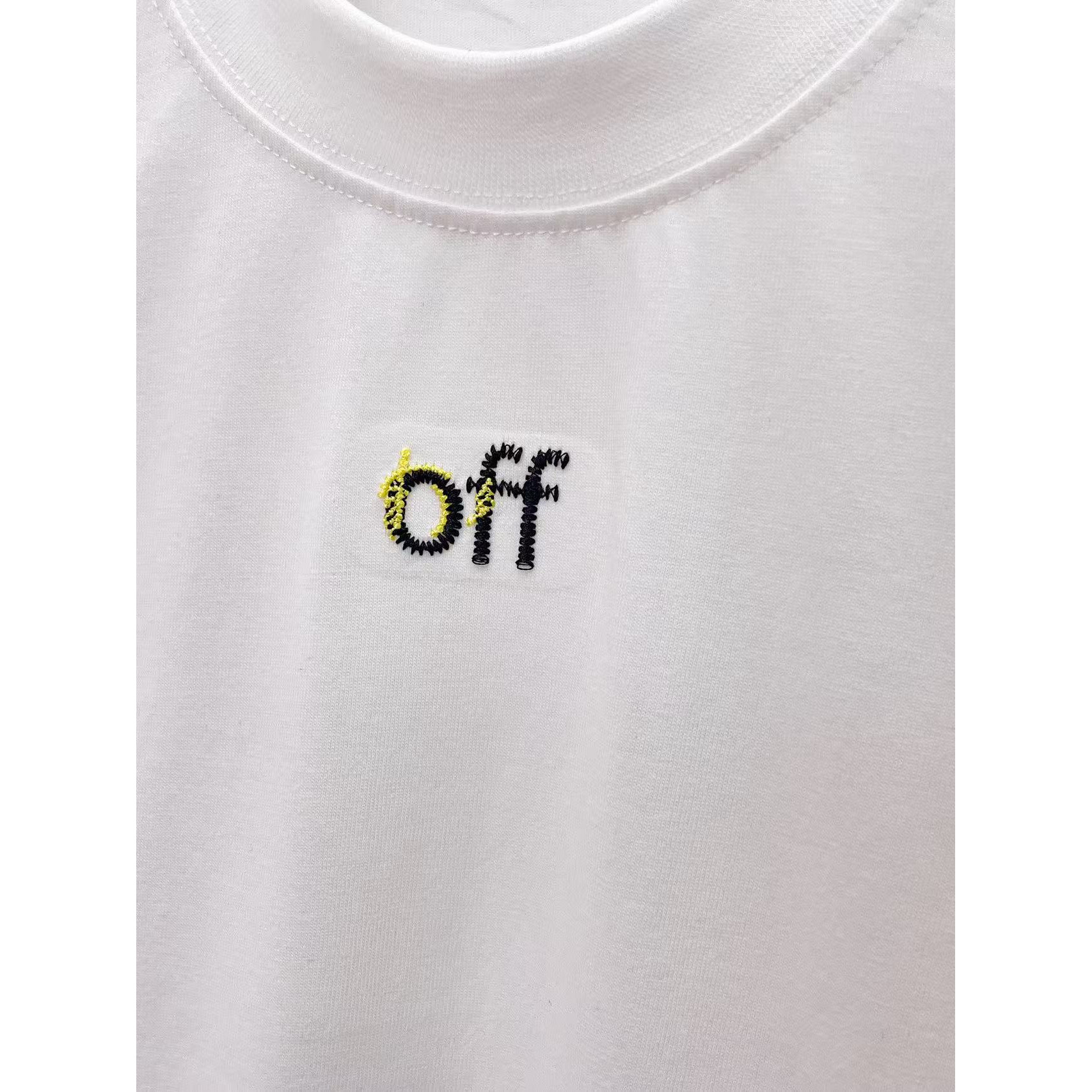 <p>OFF 专柜新款短袖T恤(白)</p>