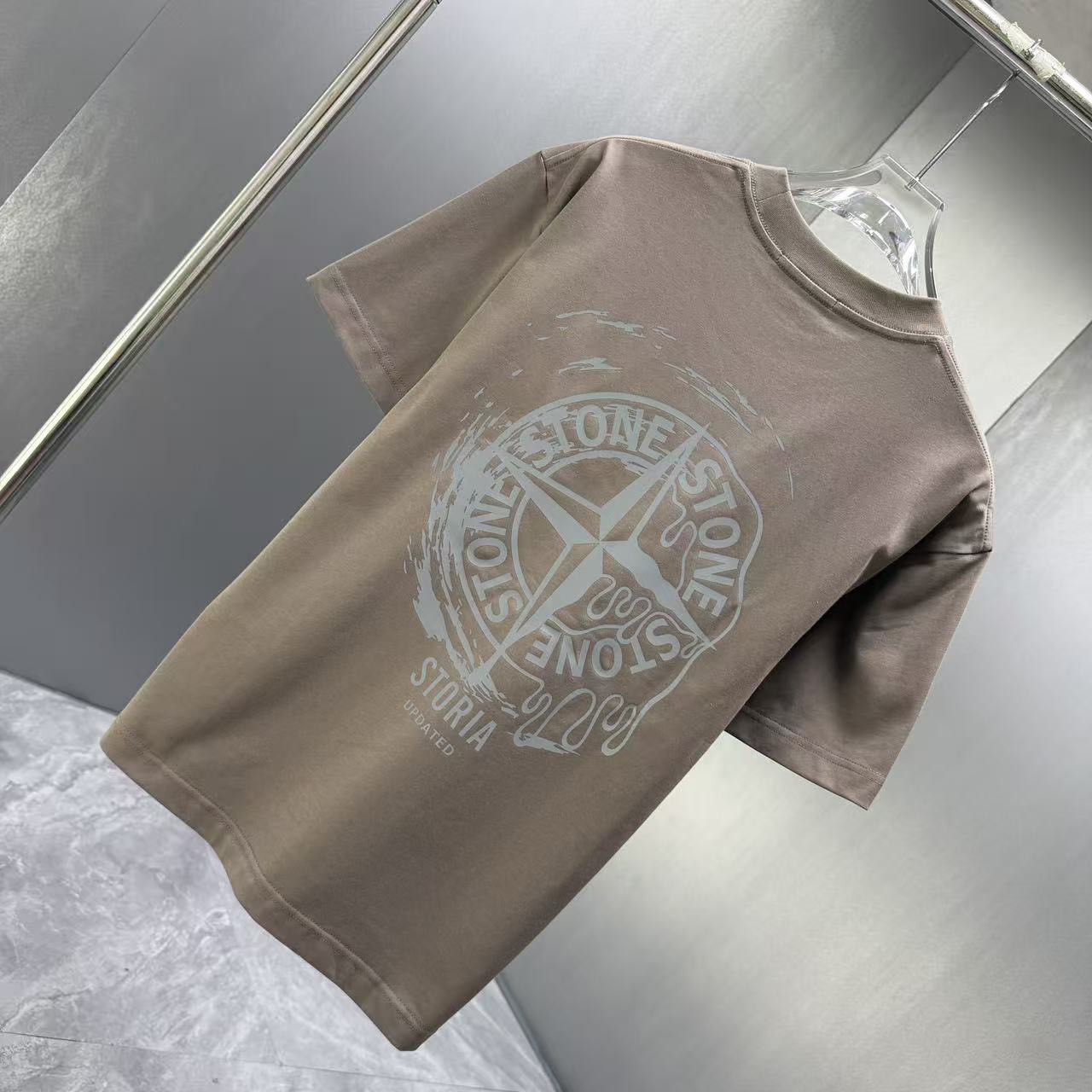<p>Stone Island 短袖T恤(棕)</p>