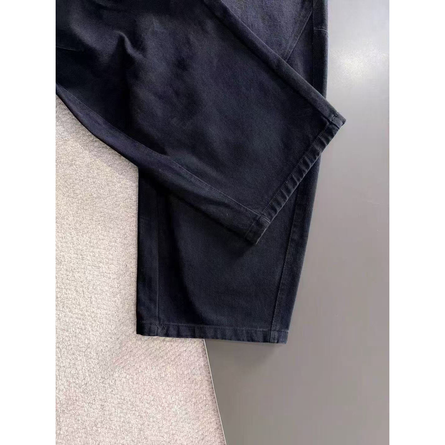 <p>MONCLER&nbsp;秋冬新款松紧带休闲裤(黑)</p>