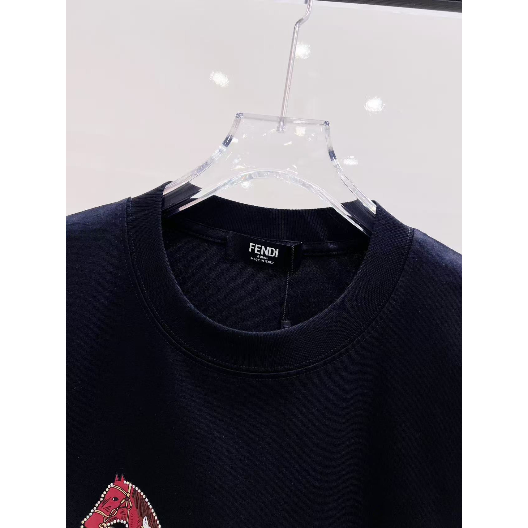 <p>BURBERRY&nbsp;短袖圆领T恤(黑)</p>