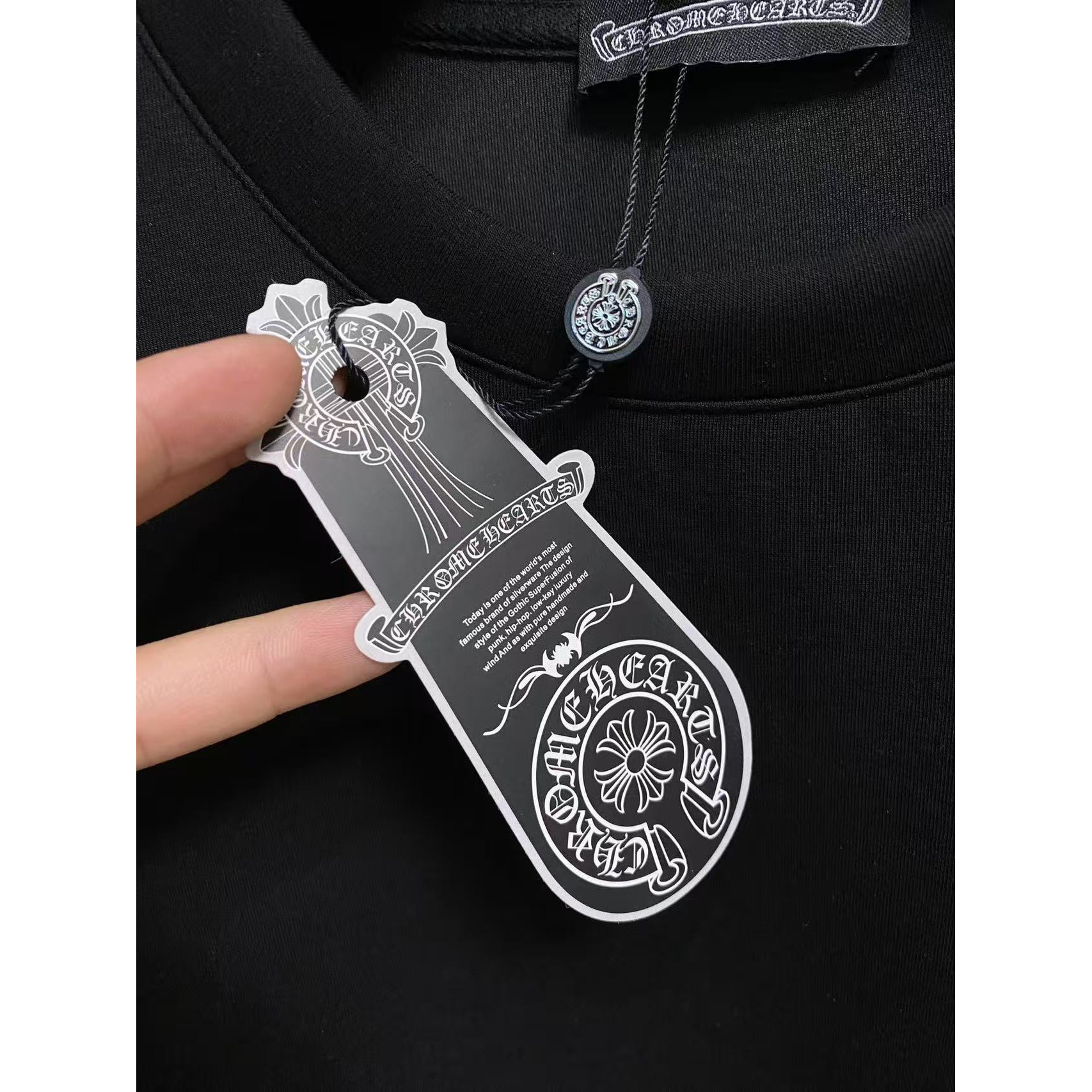 <p>CHROME HEARTS 太空棉卫衣(黑)</p>