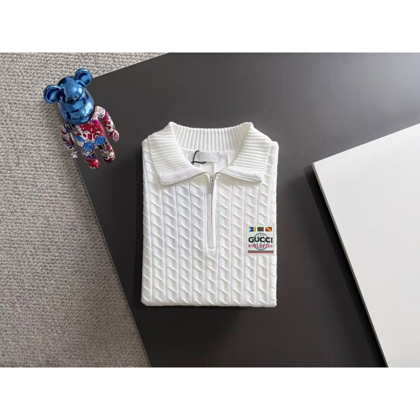 <p>GUCCI&nbsp;秋冬官网最新毛衣(白)</p>