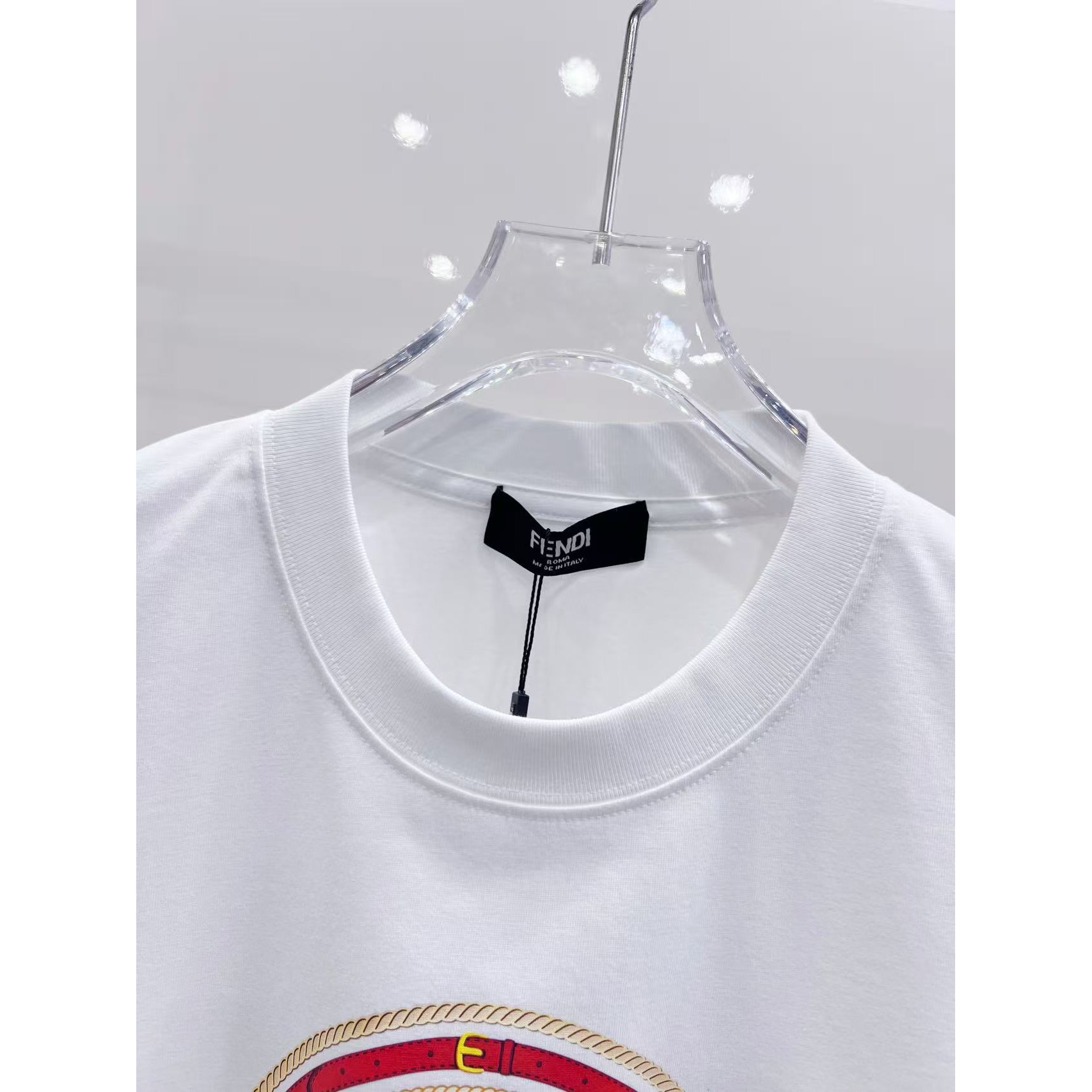 <p>Fendi 印花Logo短袖(白)</p>