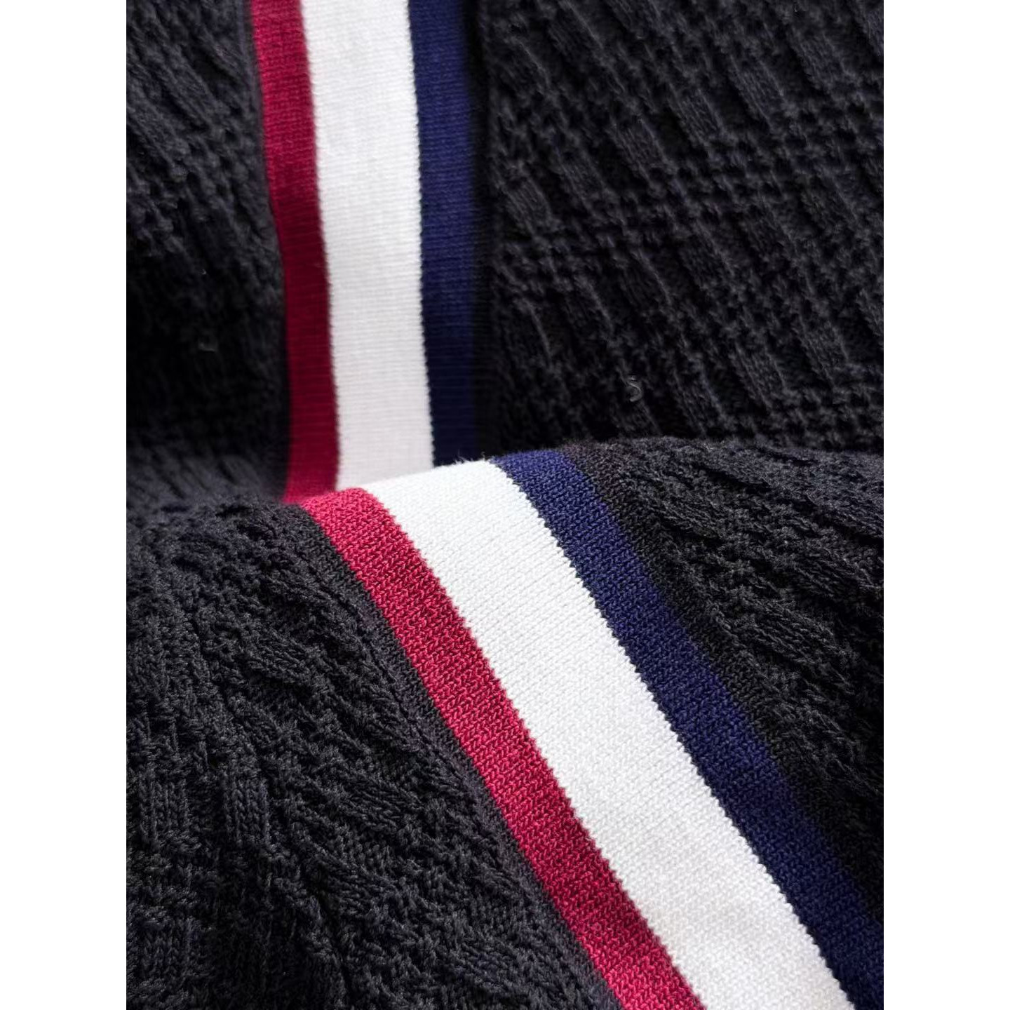 <p>Canada Goose 男款短袖T恤(786944)</p>