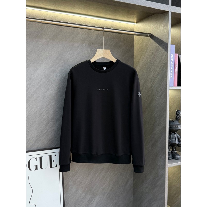 <p>DESCENTE 長袖圓領上衣</p>
