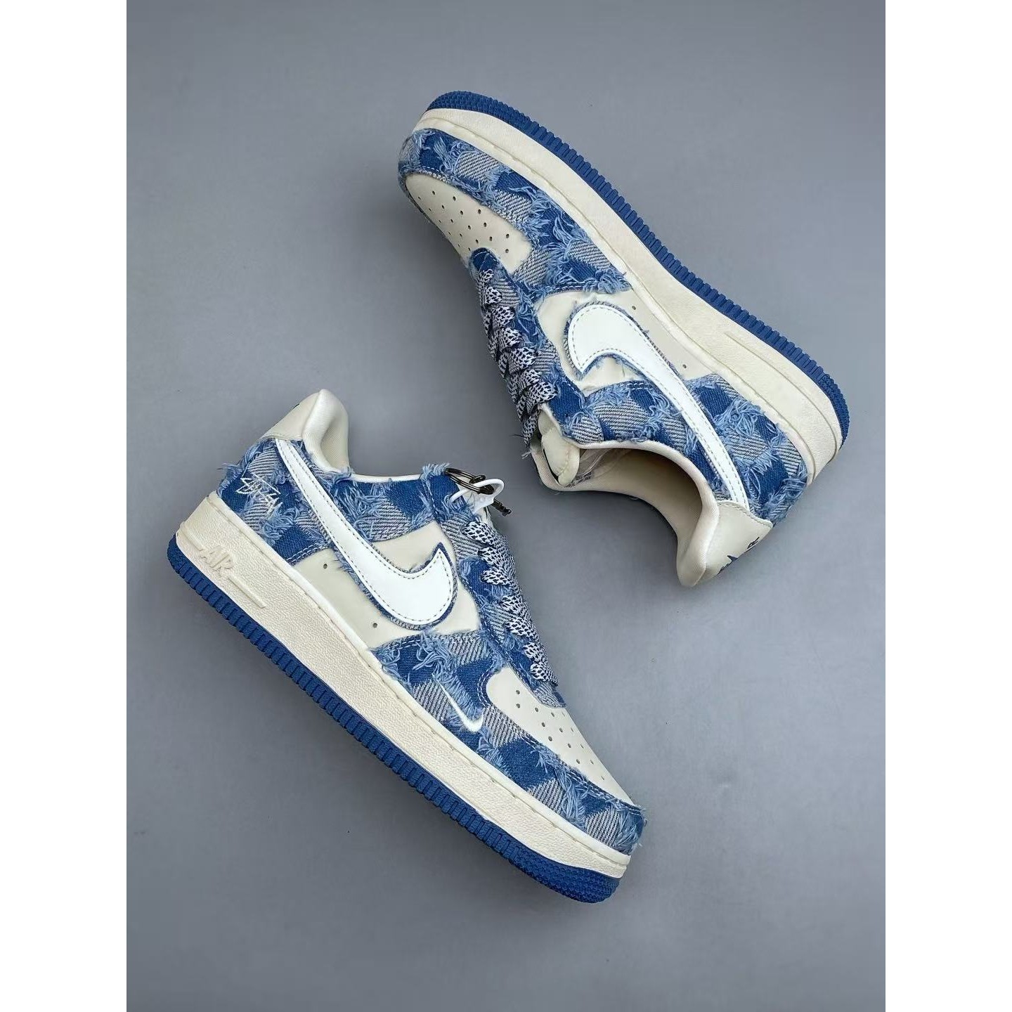 <p>Nike Air Force1 07 low 联名款(白藍)</p>