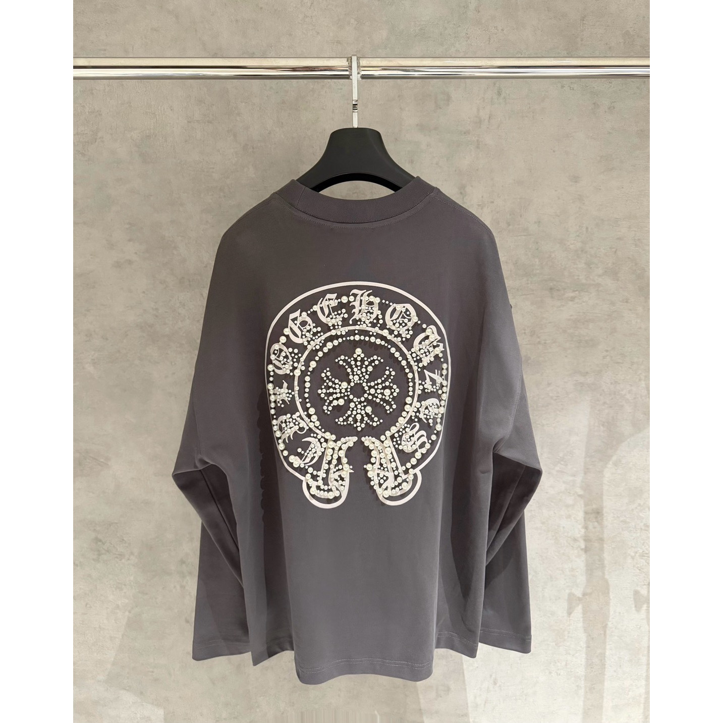<p>CHROME HEARTS 长袖T恤(灰D88)</p>

<p>&nbsp;</p>