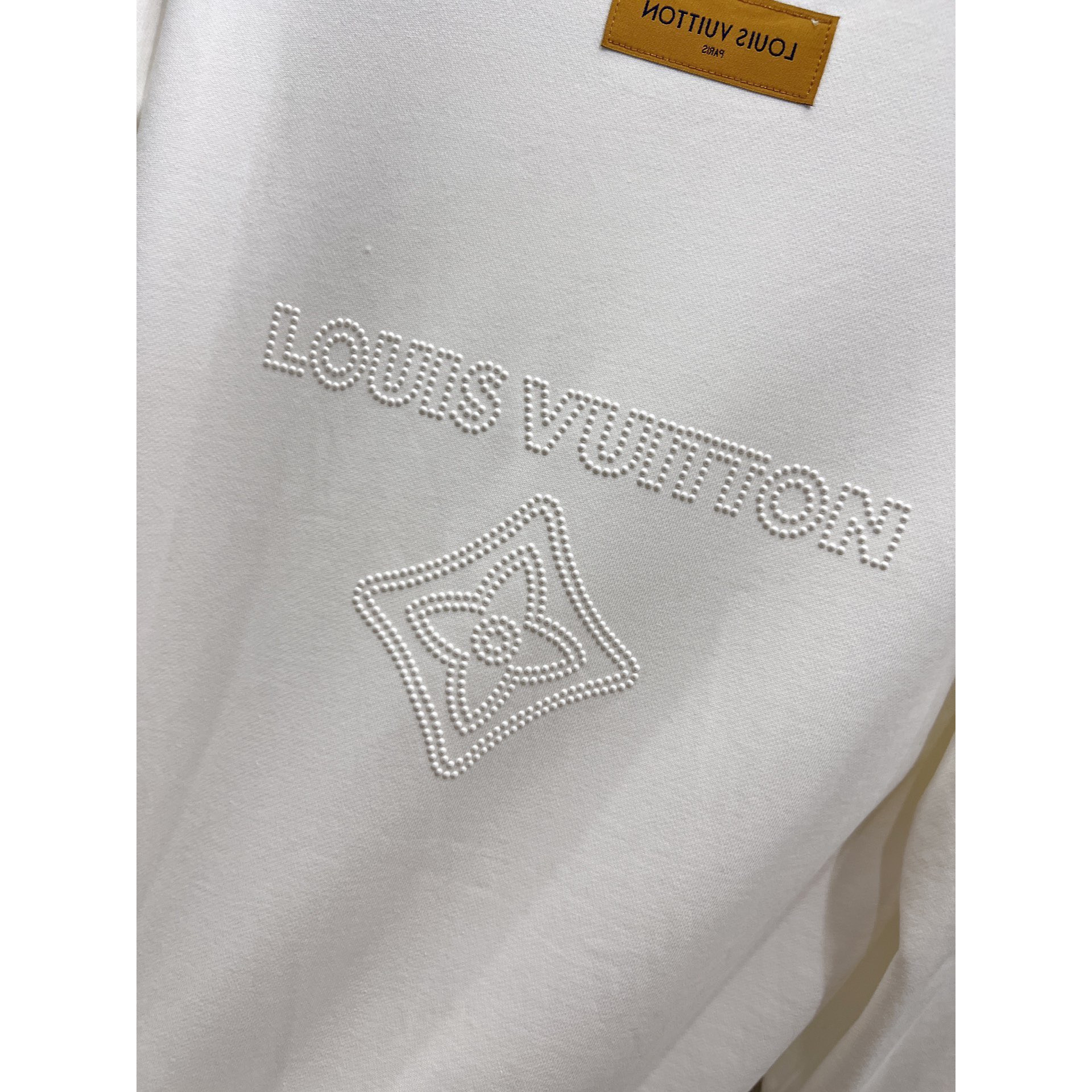 <p>LV 圆领长袖卫衣(白)</p>
