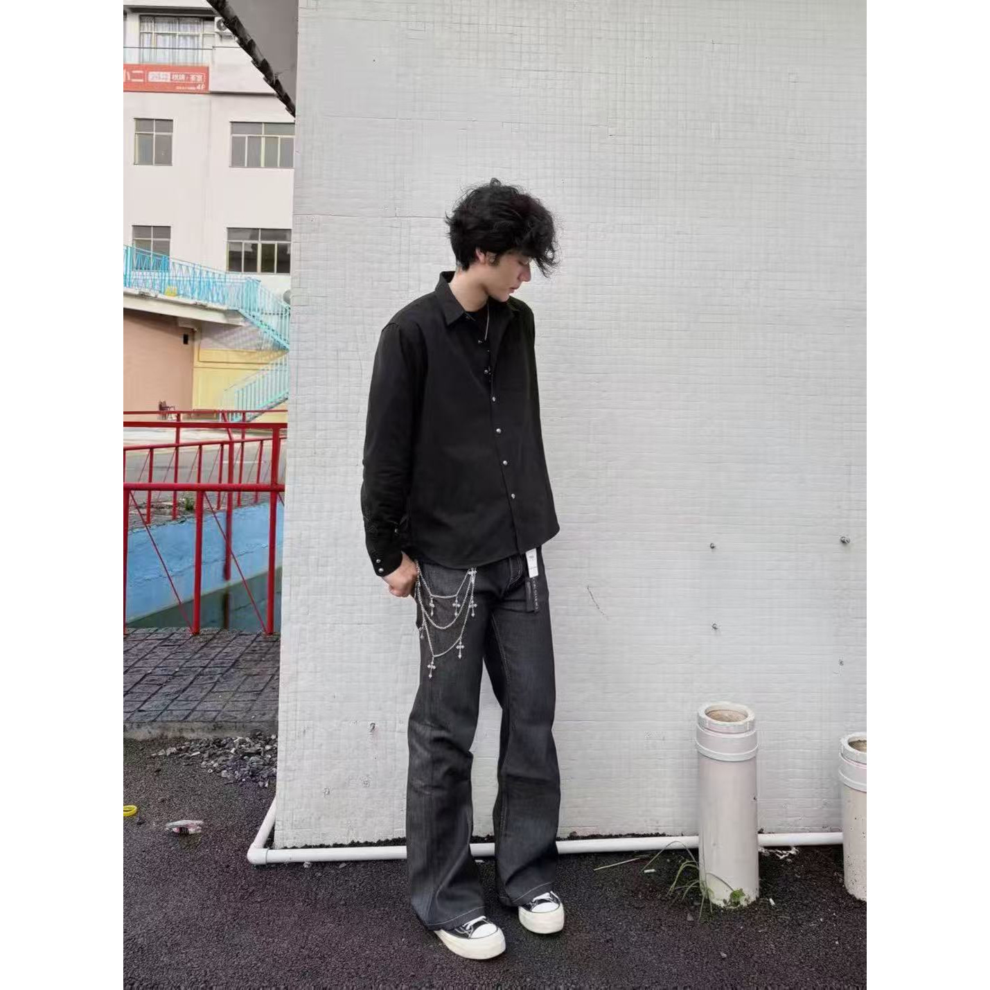 <p>CHROME HEARTS Vintage火焰拼皮工装长袖衬衫(黑)</p>