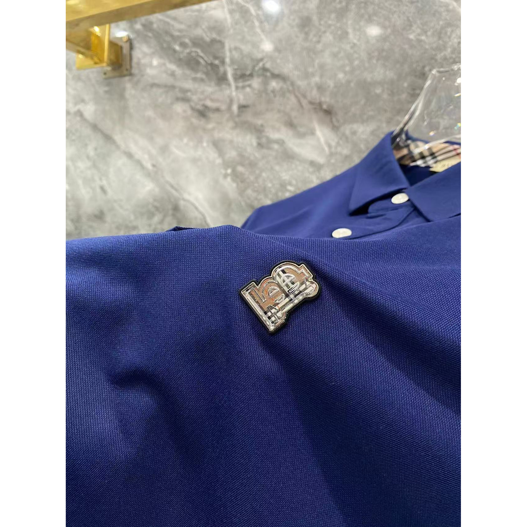 <p>Burberry 秋冬长袖Polo(782993)</p>