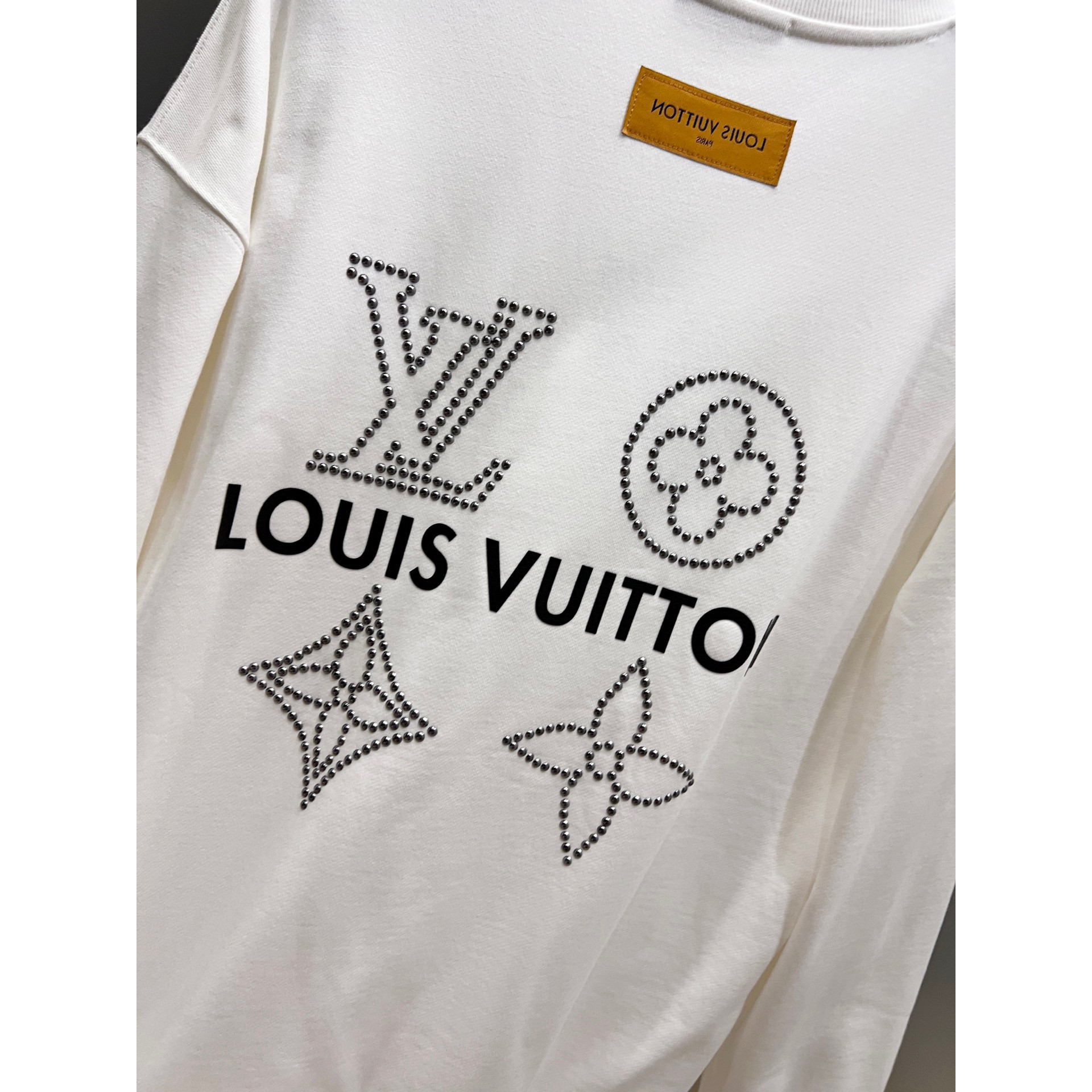 <p>LV 圆领长袖卫衣(白)</p>