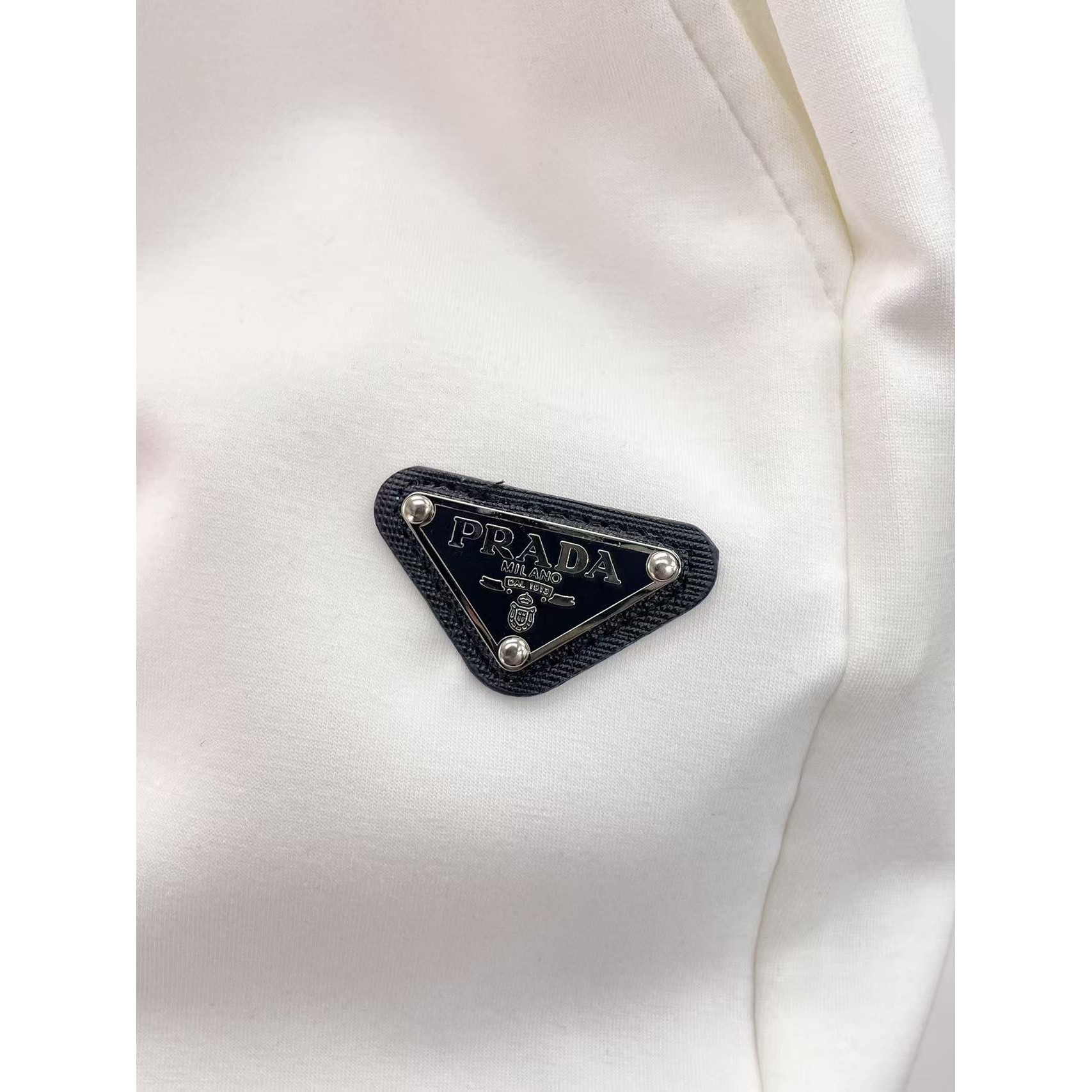 <p>BURBERRY 专柜新款休闲短裤(白)</p>