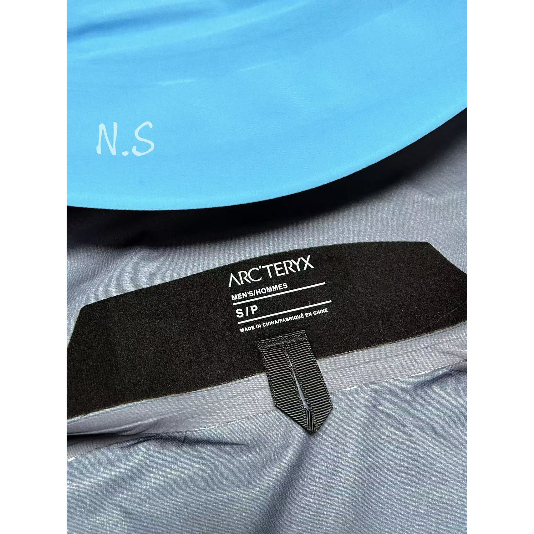 <p>Arc'teryx SL硬壳冲锋衣(惠斯勒蓝)</p>