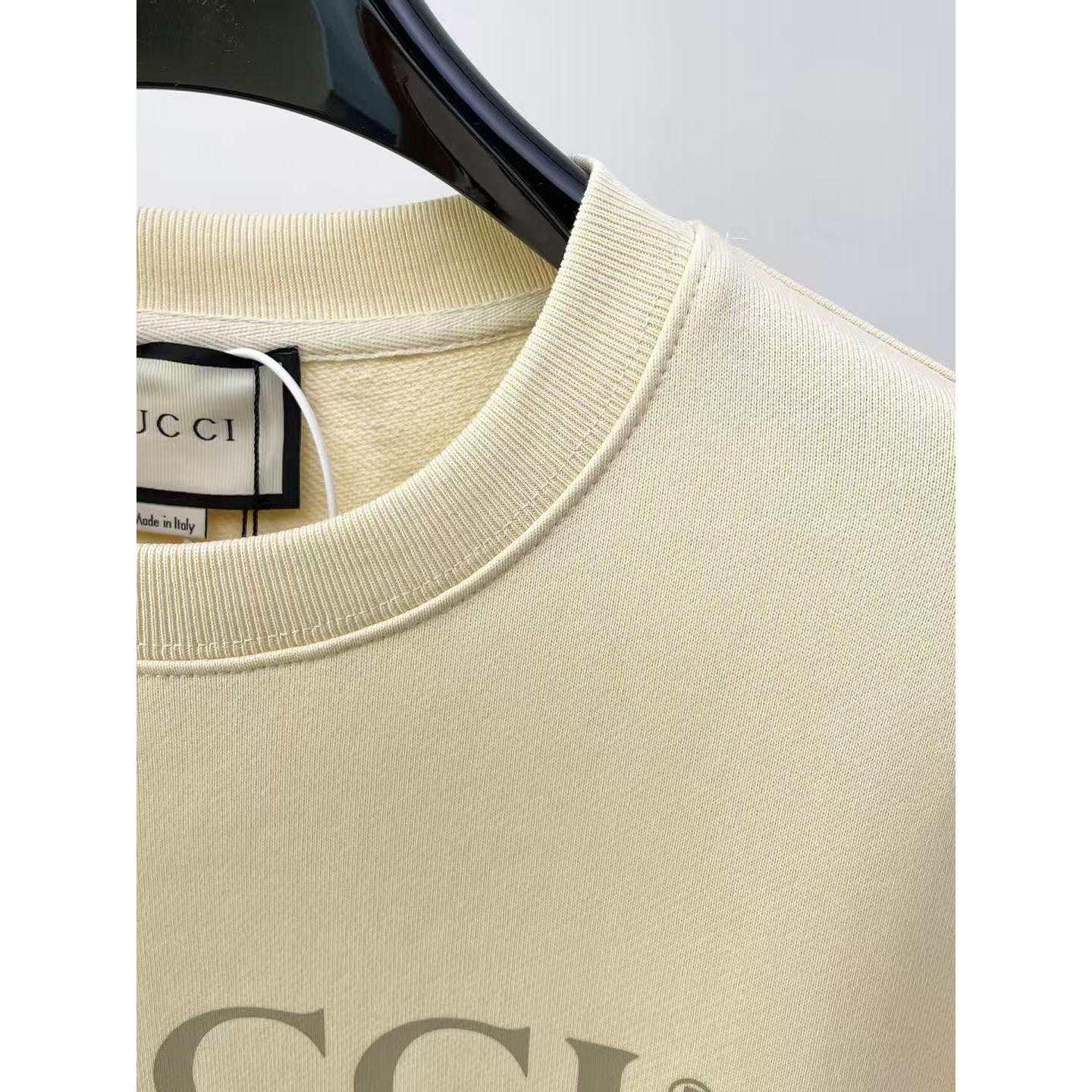 <p>GUCCI 圆领卫衣(卡其)</p>