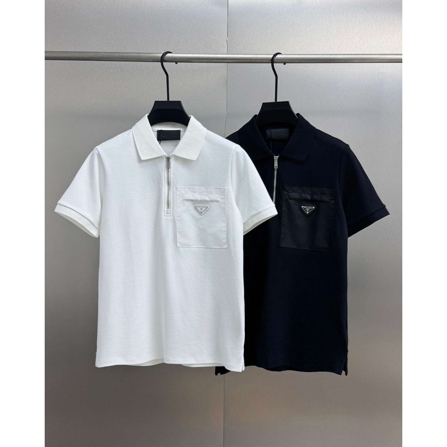 <p>PRADA&nbsp;短袖翻领polo衫(白)</p>