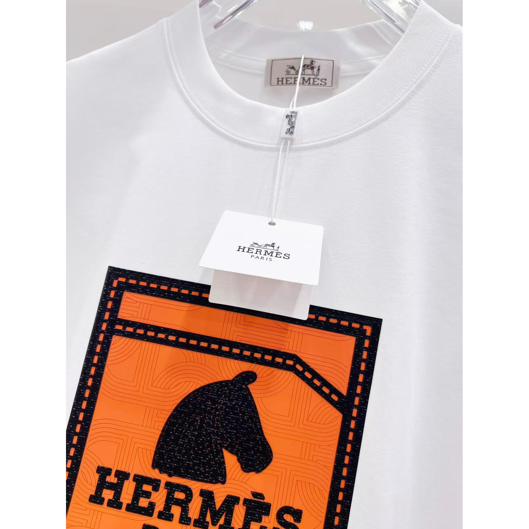 <p>HERMES 短袖圆领T恤(白)</p>