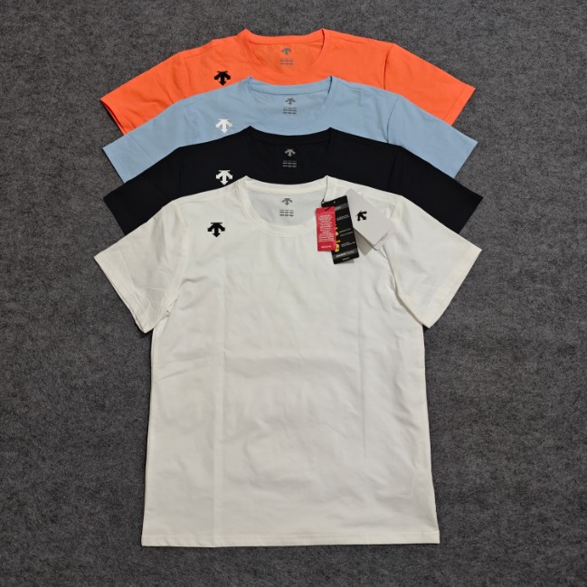 <p>DESCENTE 韓版短袖T恤</p>