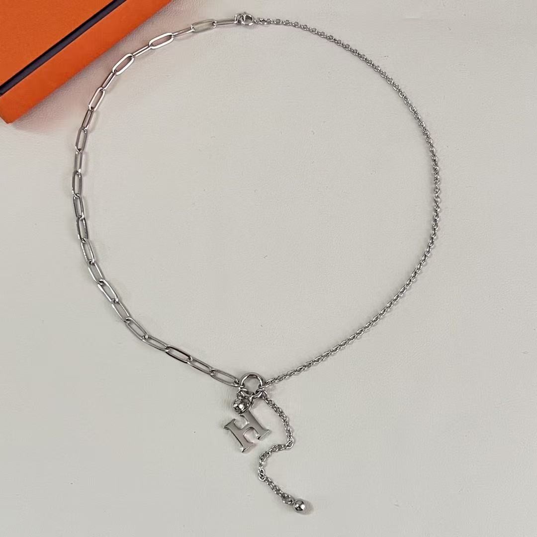 <p>HERMES 项链</p>
