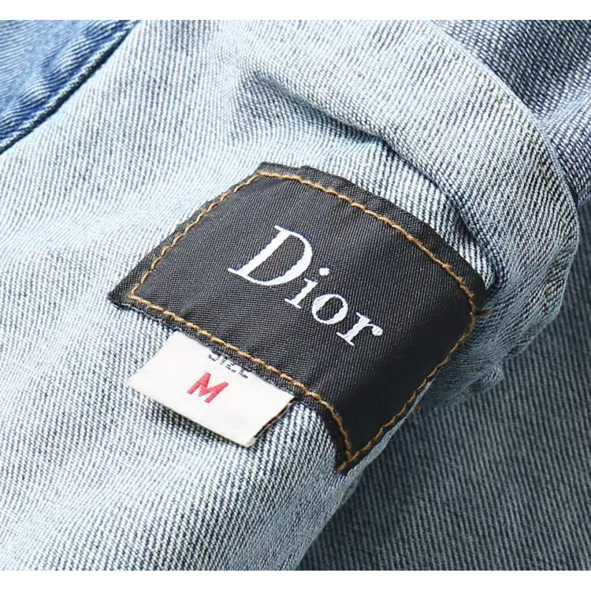 <p>DIOR&nbsp;男士牛仔夹克外套(藍)</p>