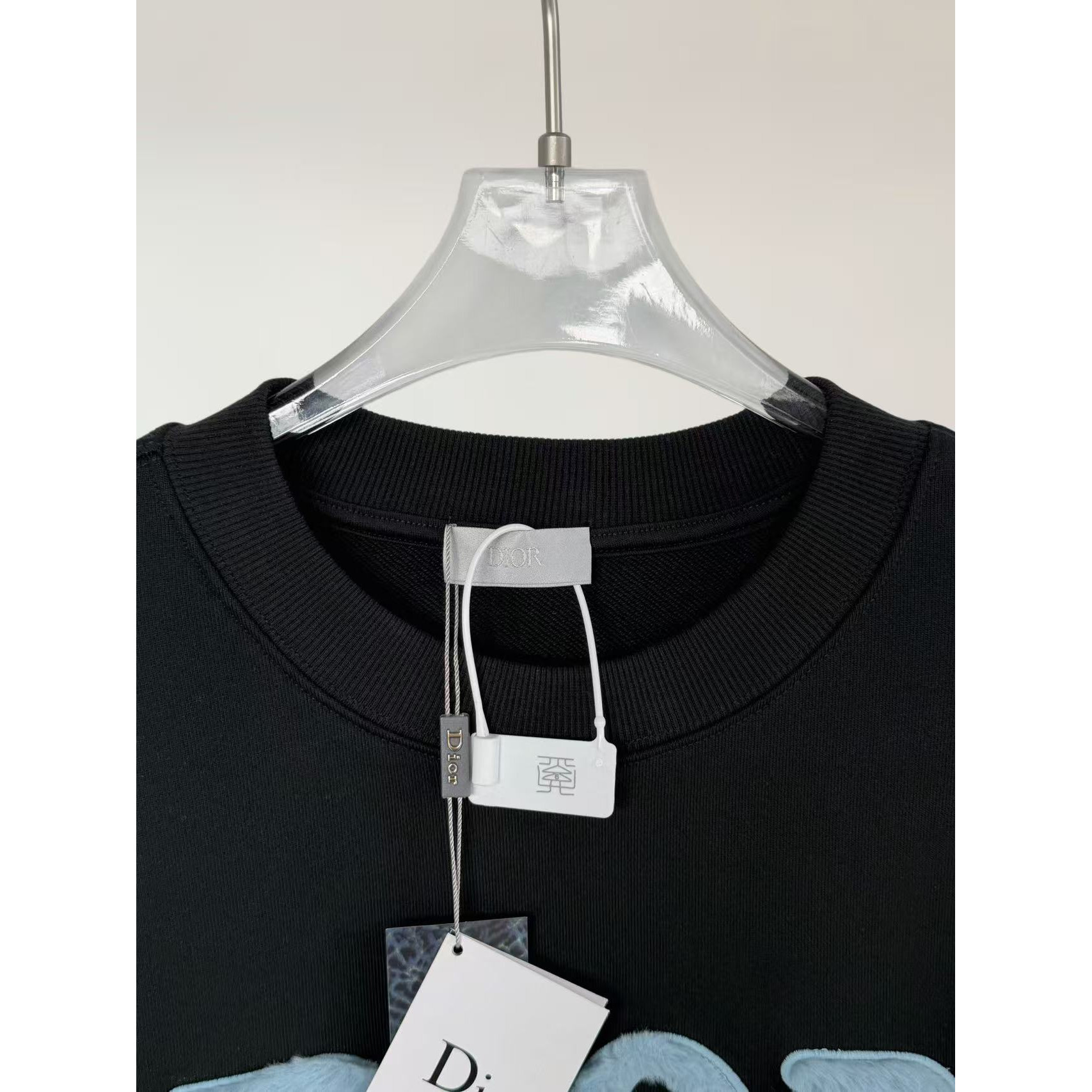 <p>DIOR 刺绣圆领卫衣(黑)</p>