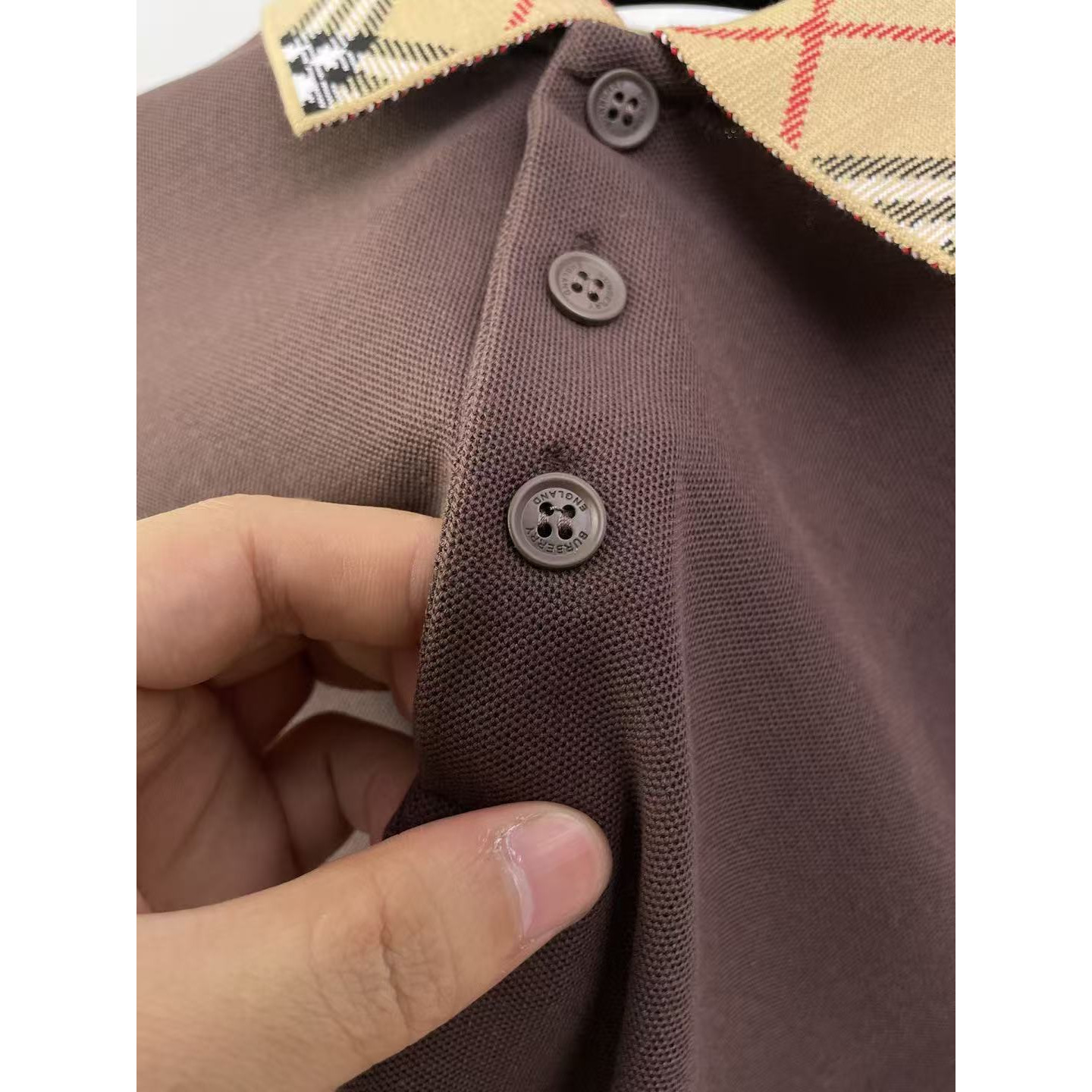<p>BURBERRY 长袖Polo衫(棕)</p>