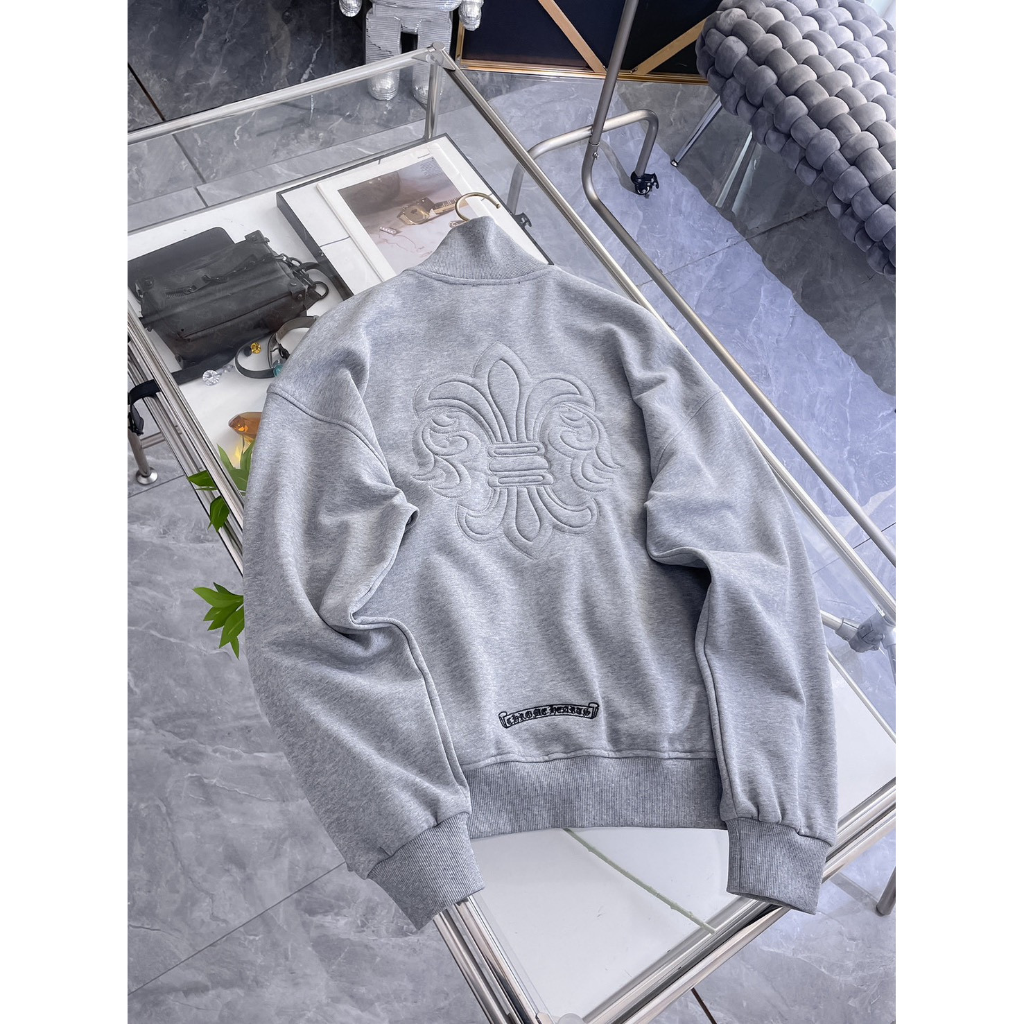 <p>CHROME HEARTS 男士夹克外套(灰)</p>